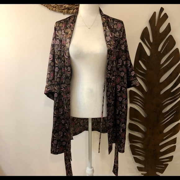 Victoria’s Secret Robe - Picture 8 of 14